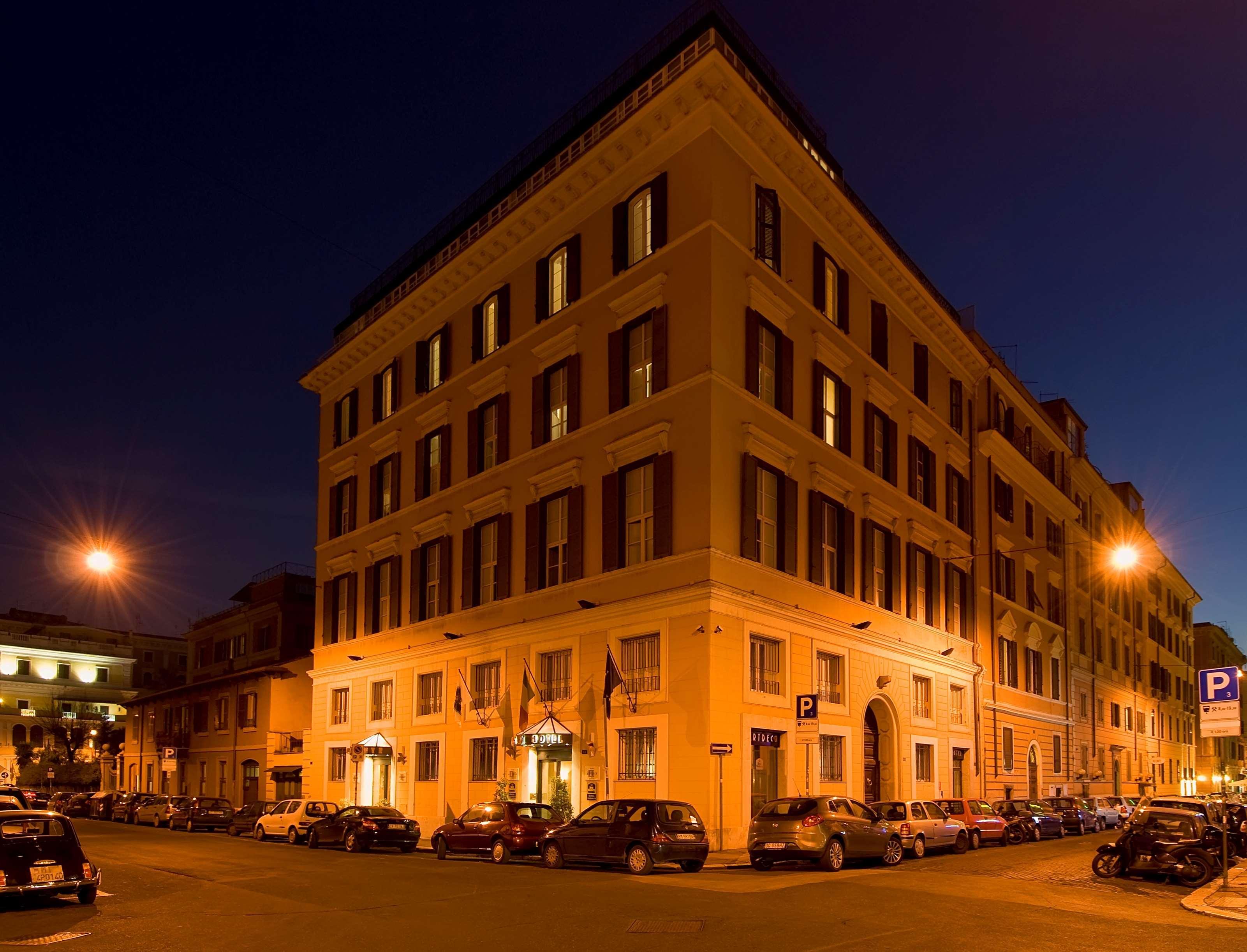 Western Artdeco Hotel