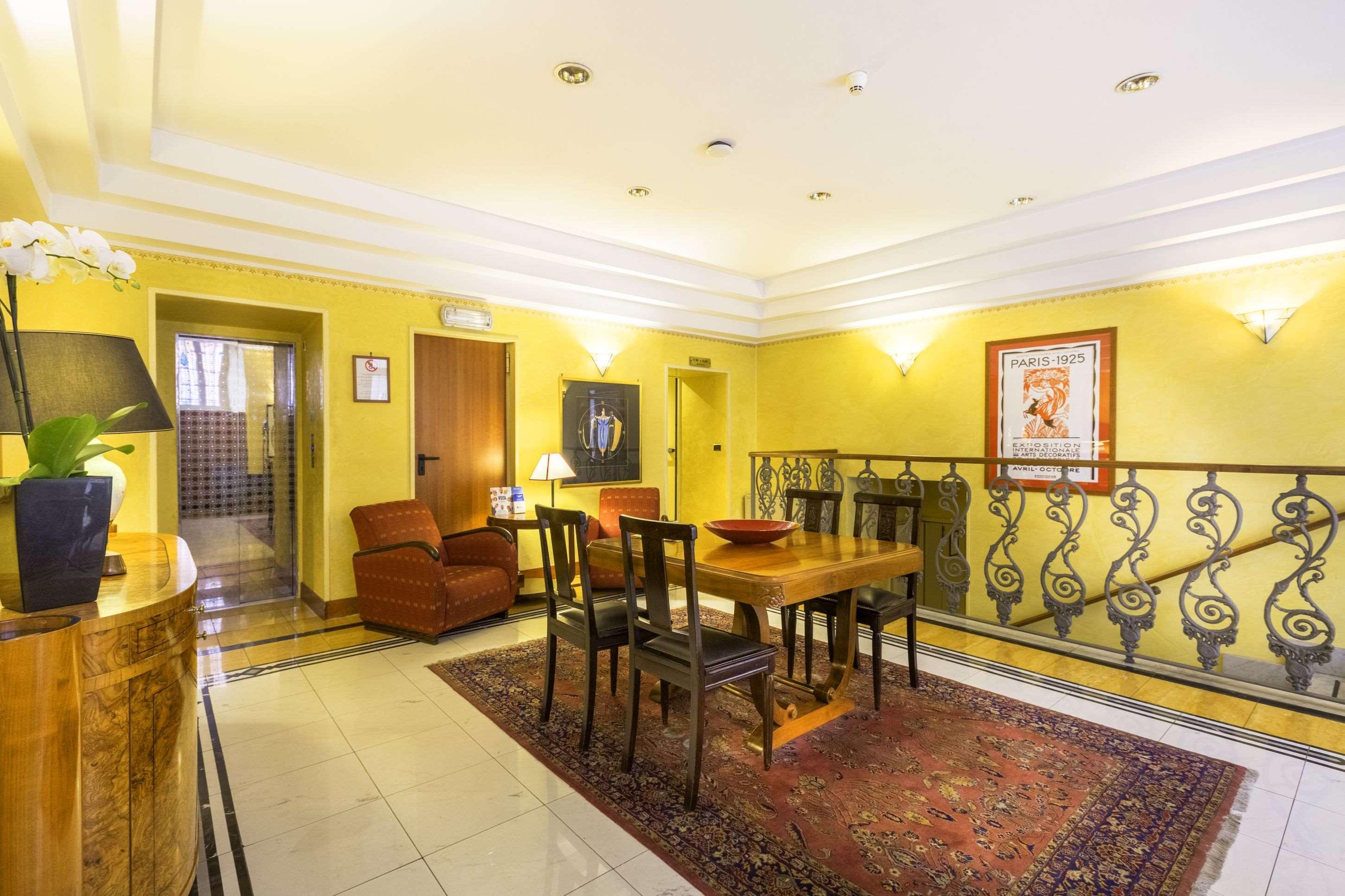 Western Artdeco Hotel 4*