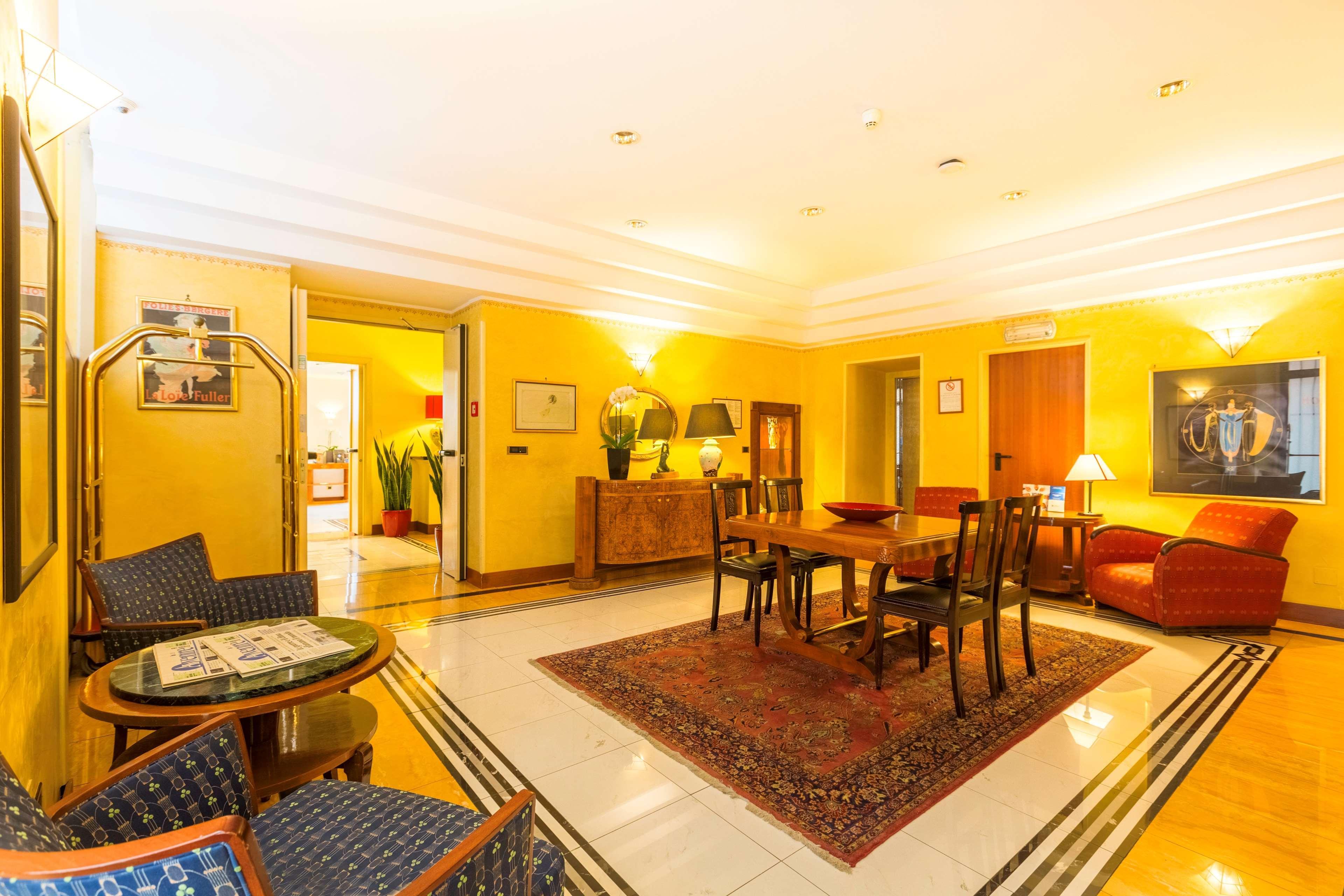 Western Artdeco Hotel