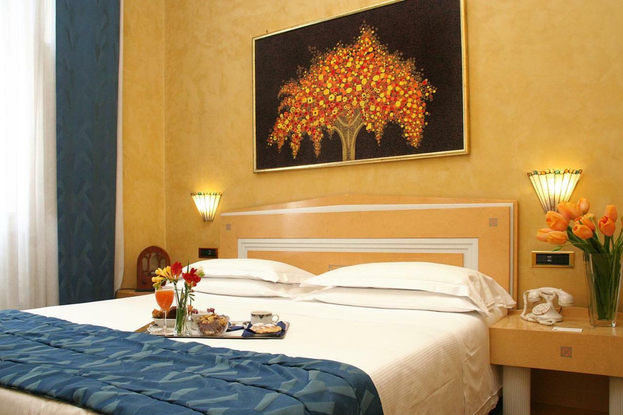 Western Artdeco Hotel 4*